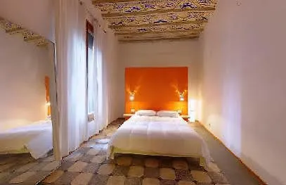 Cosmopolitan Apartment
