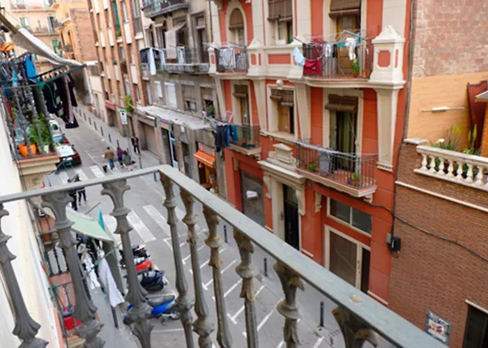 コスモポリタン アパート *